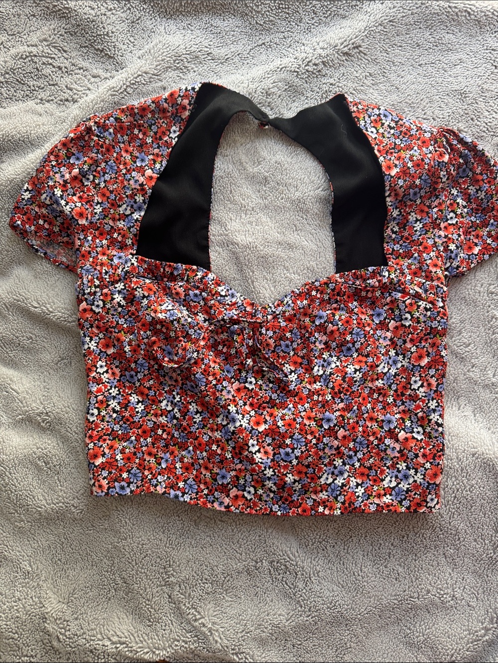 Forever 21 Floral Sweetheart Crop Top with Black Trim Small